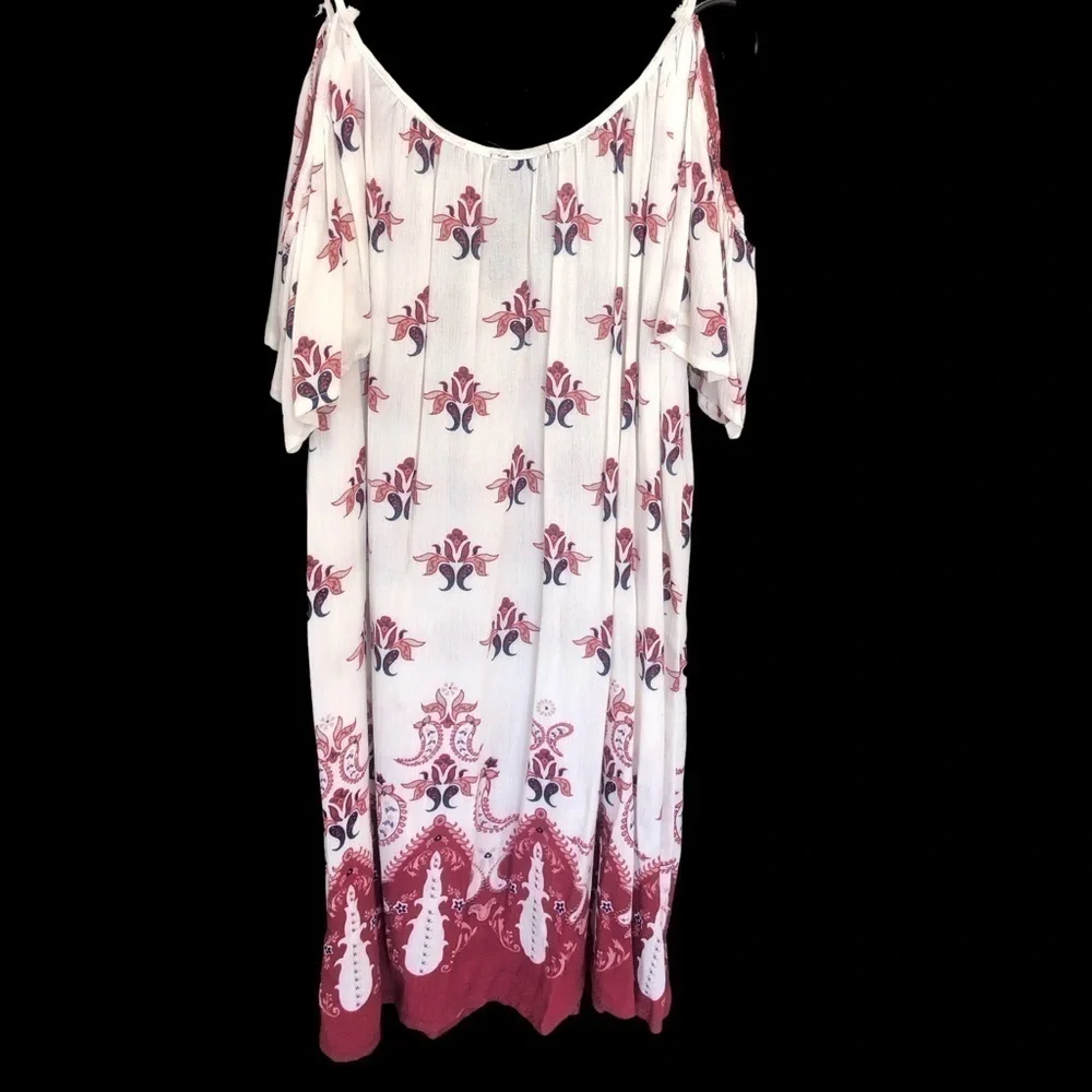 FOREVER 21 DRESS MEDIUM RED WHITE AND BLUE